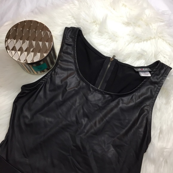 • Dots • - Picture 2 of 8